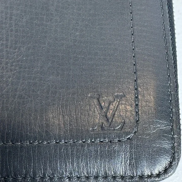 Louis Vuitton Utah Black Leather Organizer Wallet
